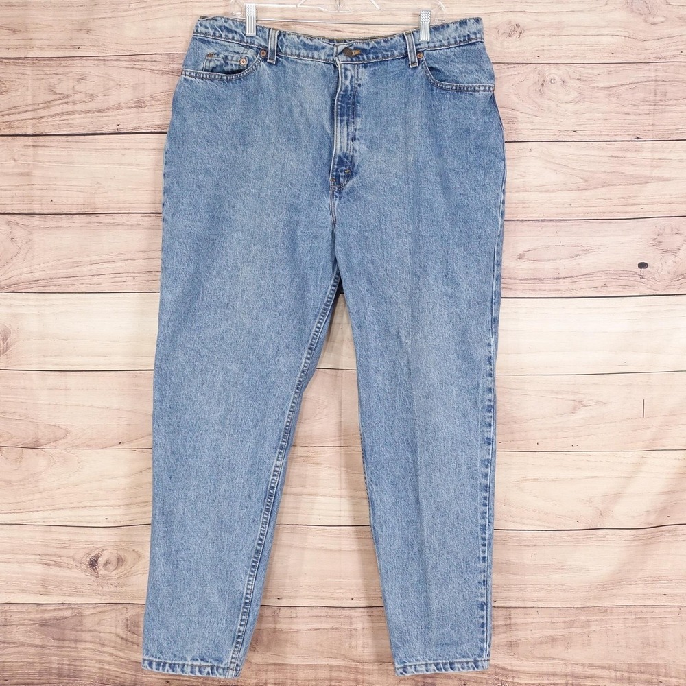Vintage Levi's 522‎ Jeans Womens 20 Short Tapered Fit Leg Made USA 38x28.5 90s